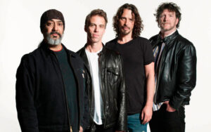 SOUNDGARDEN все еще за работой